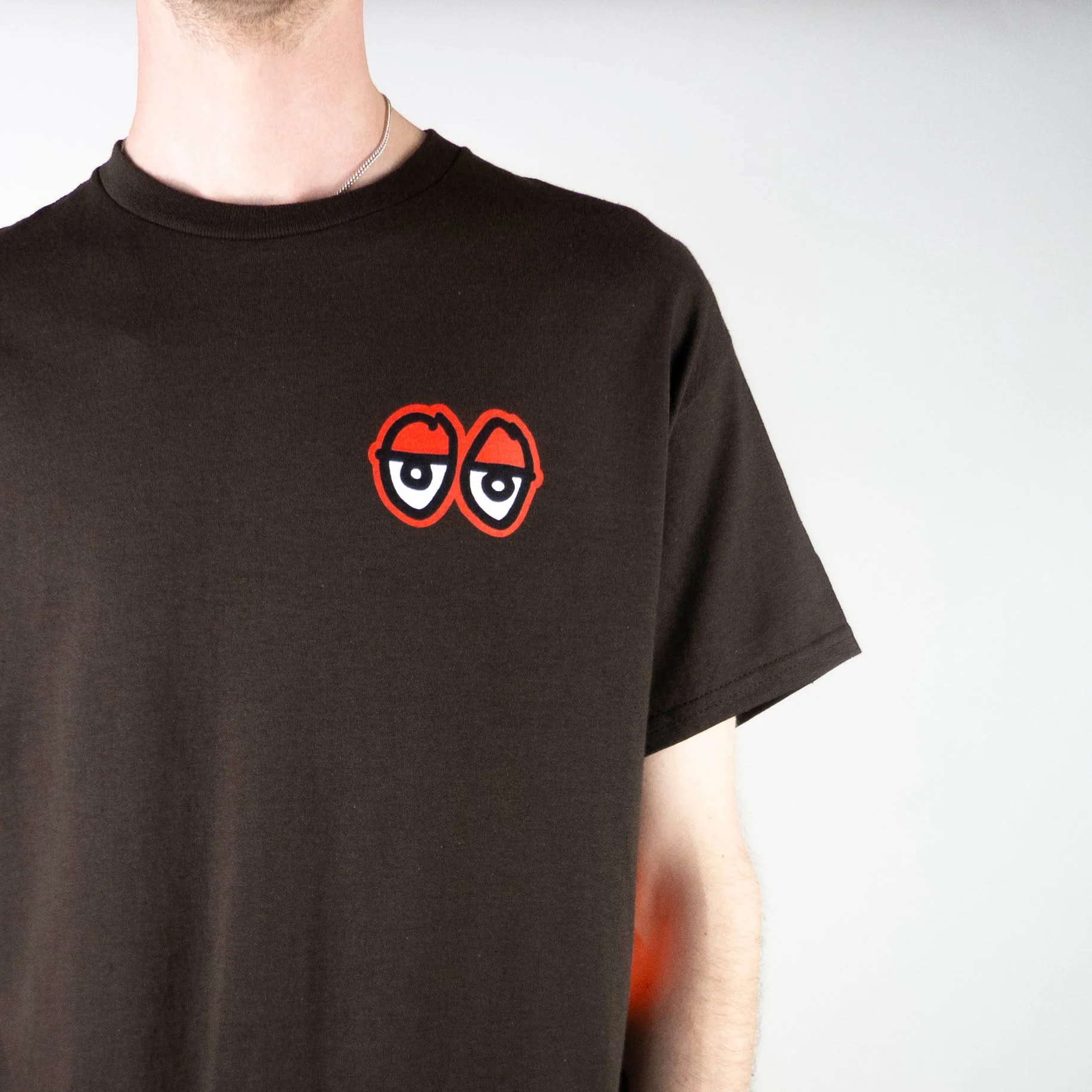 Krooked Strait Eyes T-Shirt - Dark Chocolate / Red - Image 4