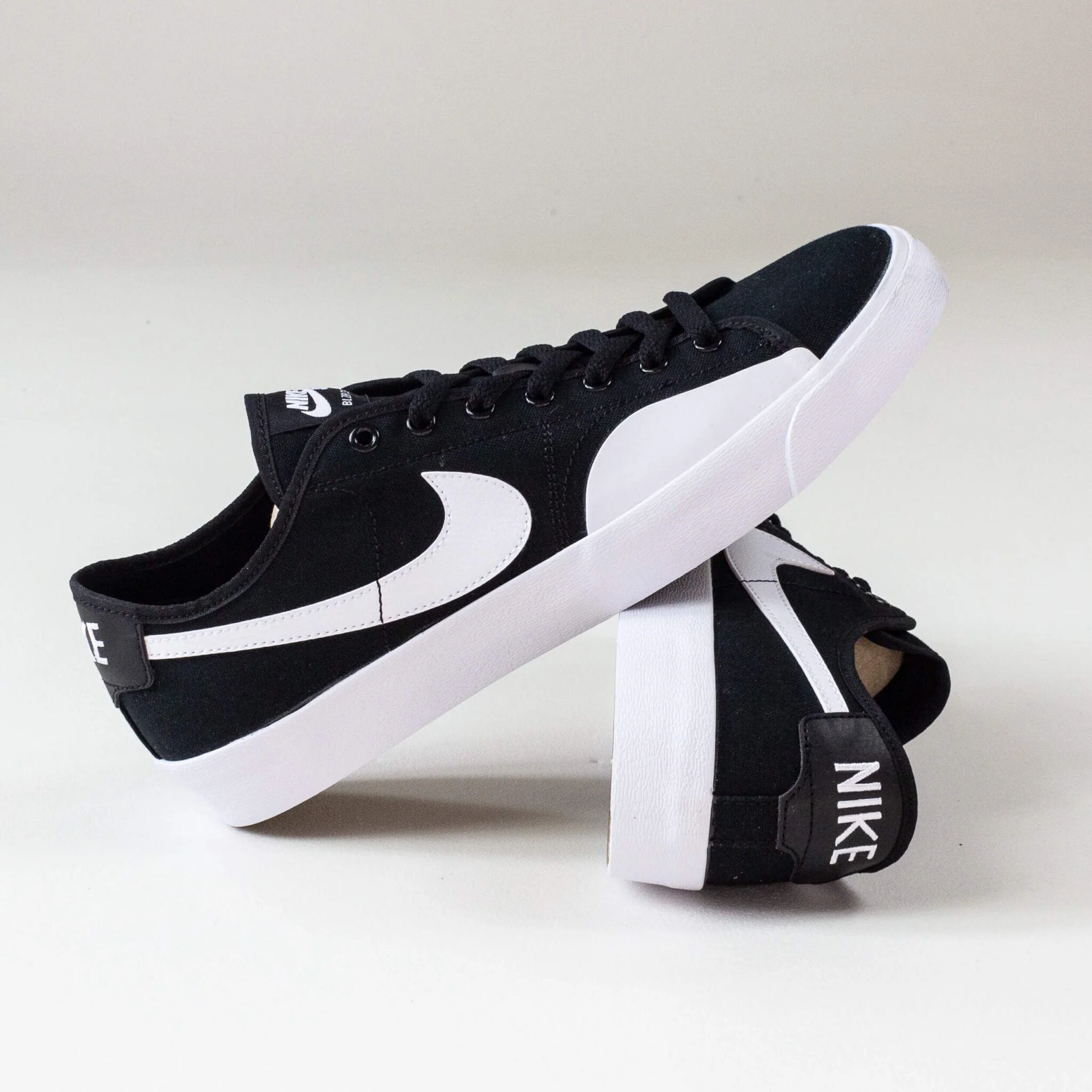 Nike SB Blazer Court Shoes- Black / White (002) - Image 4