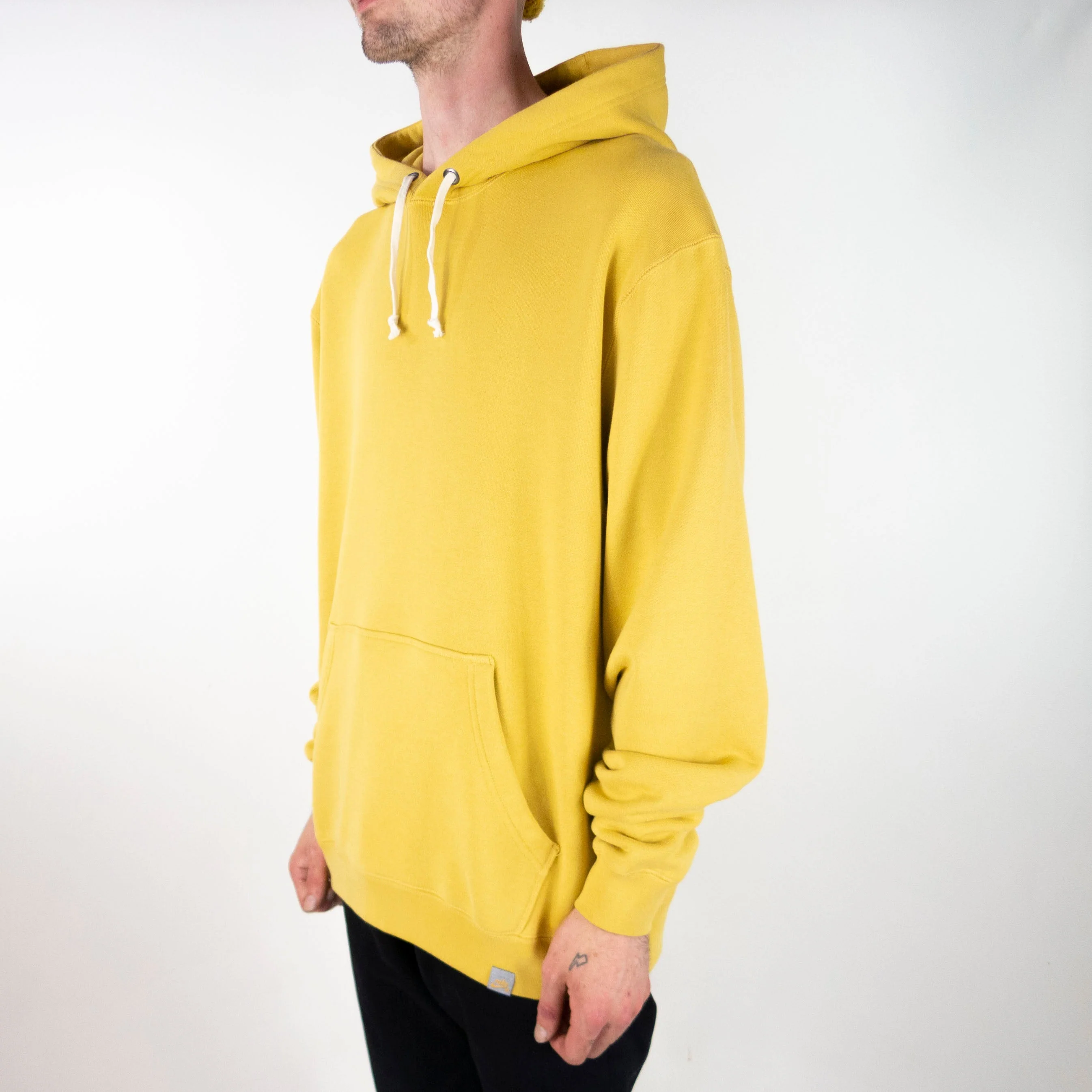 Nike SB Fleece Sustainable Skate Hoodie - Sanded Gold / Pure / Sanded Gold - Image 2