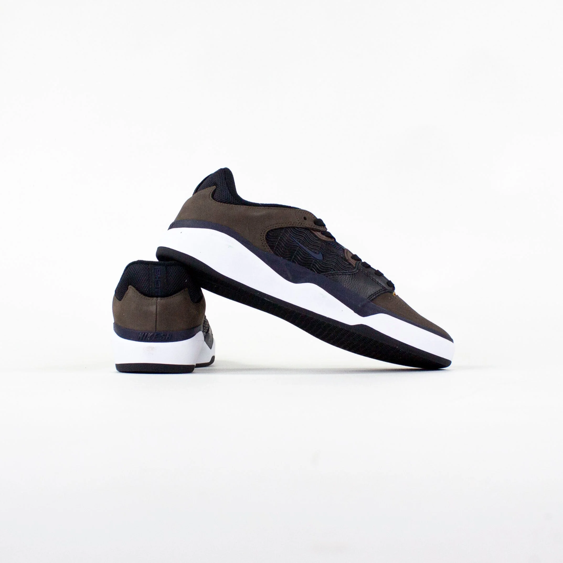 Nike SB Ishod Wair Premium Skate Shoes – Baroque Brown / Obsidian / Black (200) - Image 3