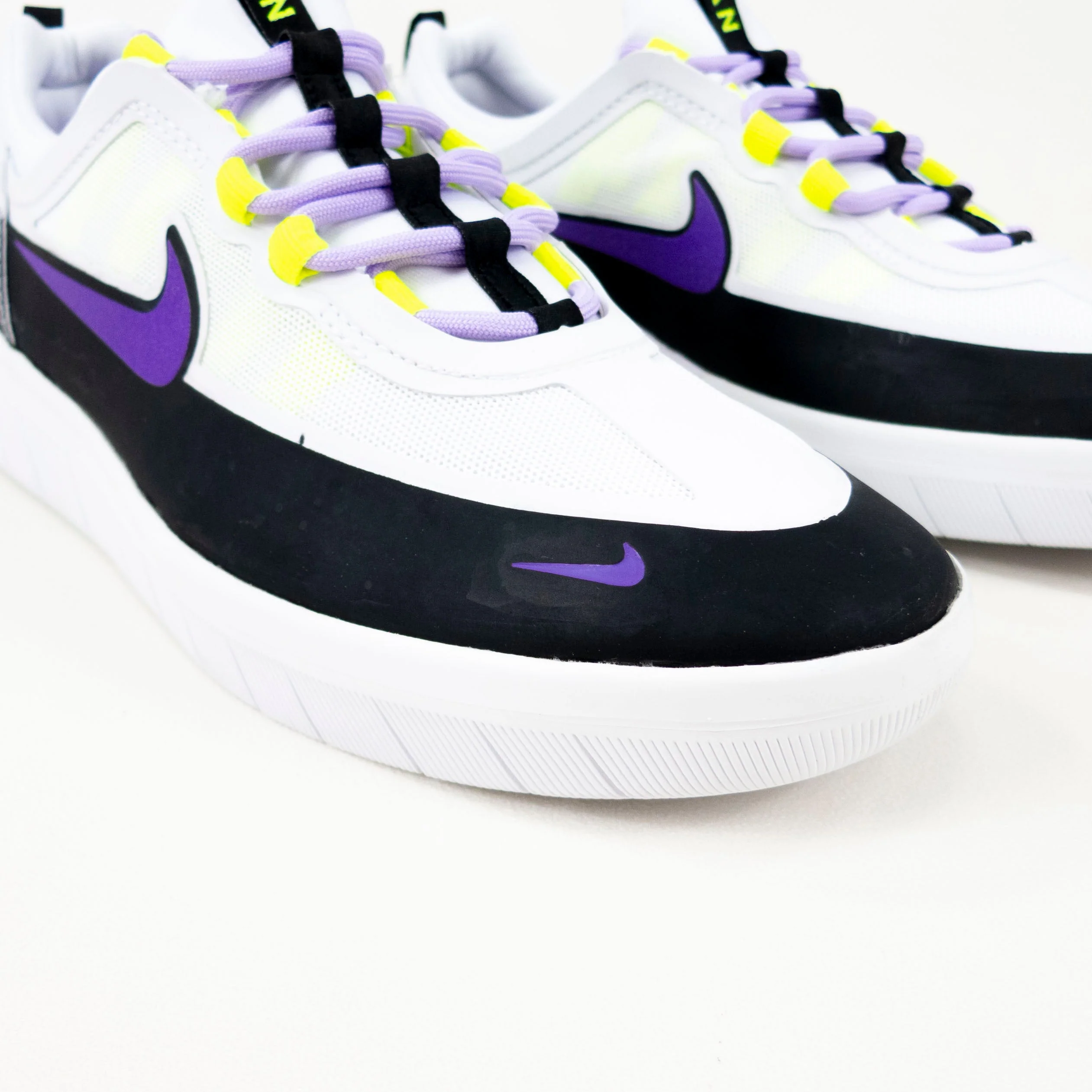 Nike SB Nyjah Free 2 Shoes - Black/Wild Berry-White-Lilac (009) - Image 4