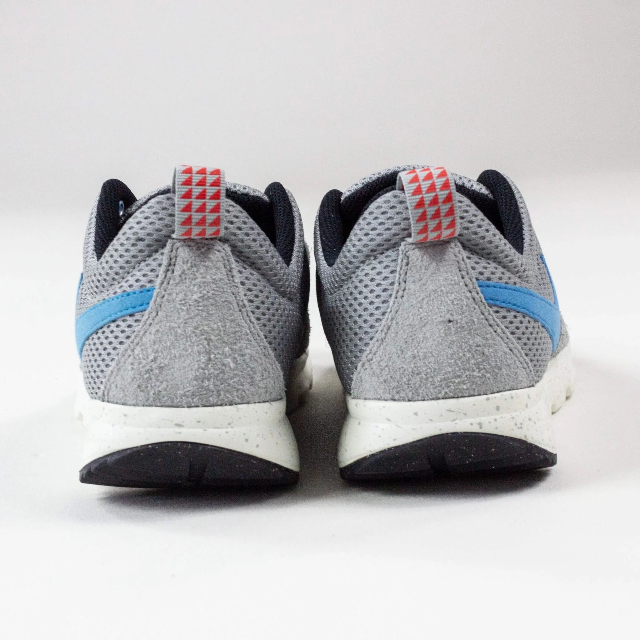 Nike SB Trainerendor Shoes- Base Grey / Vivid Blue / Sail Black - Image 6