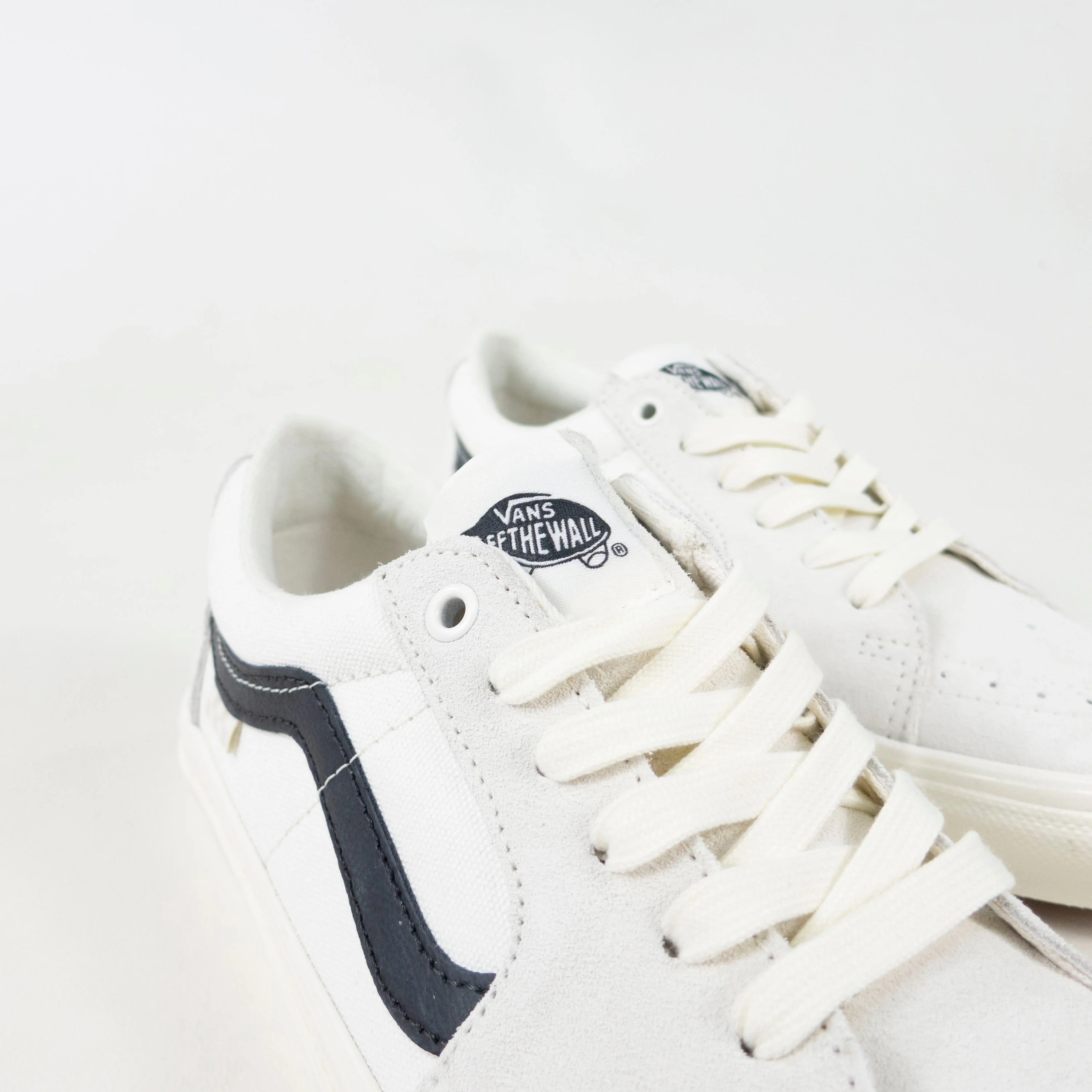 Vans Skate Sk8-Low Shoes - Marshmallow / Raven - Image 3